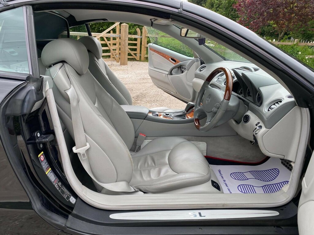 Mercedes-Benz SL Class 2005 3.7 Sl350 Convertible 2 Silver #17