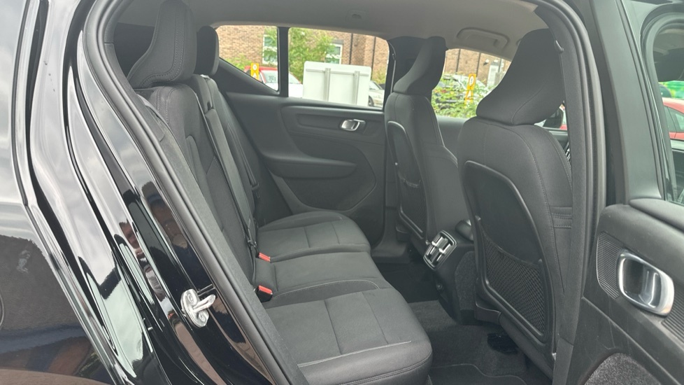 Volvo XC40 Momentum, T3 Uphostery Park As VO22XGC Black #6