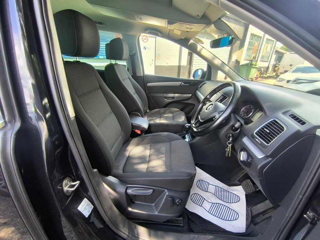 Volkswagen Sharan 2.0 Tdi Scr 150 White #8