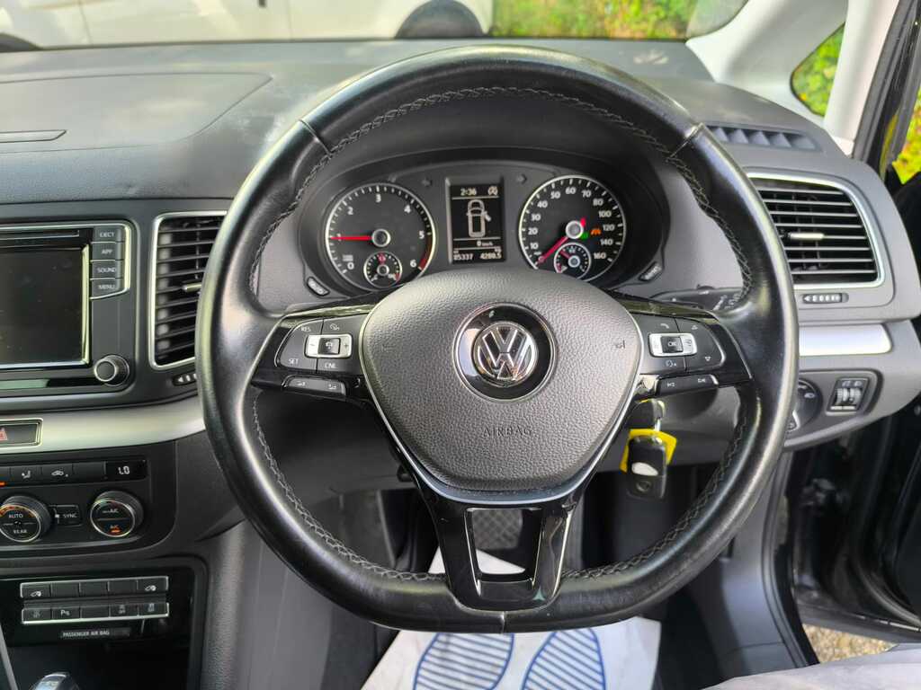 Volkswagen Sharan 2.0 Tdi Scr 150 White #15