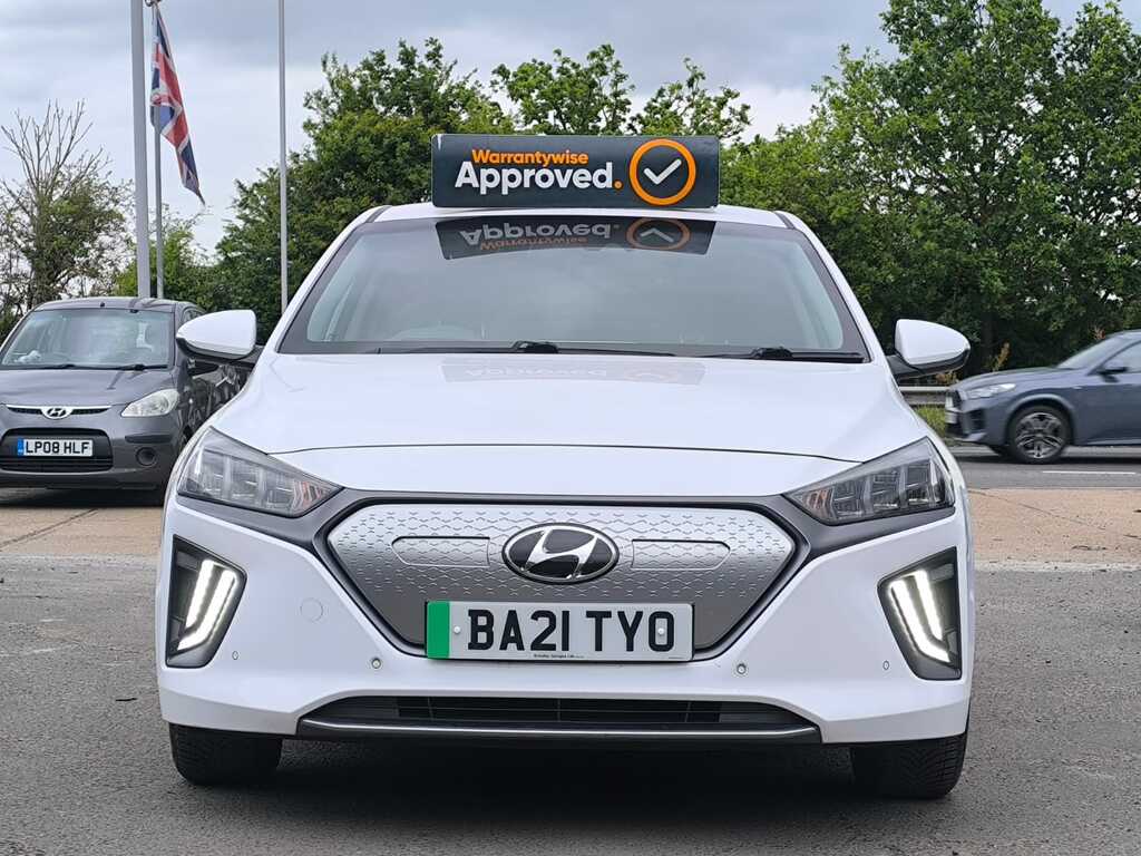 Hyundai Ioniq Premium White #7