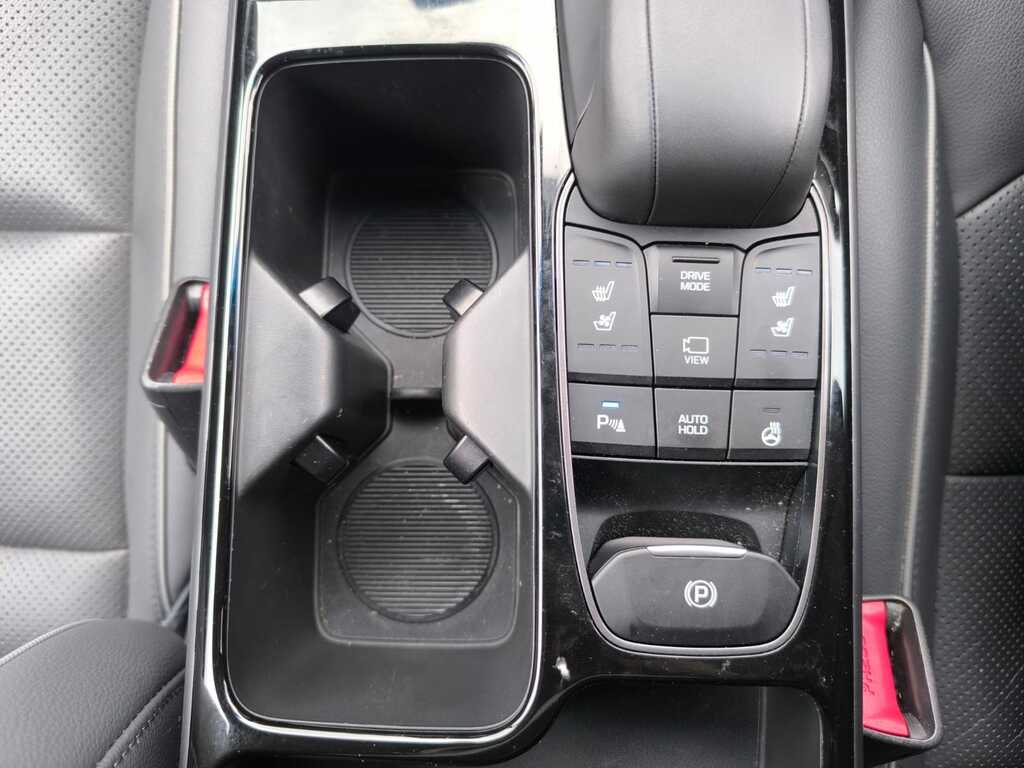 Hyundai Ioniq Premium White #20