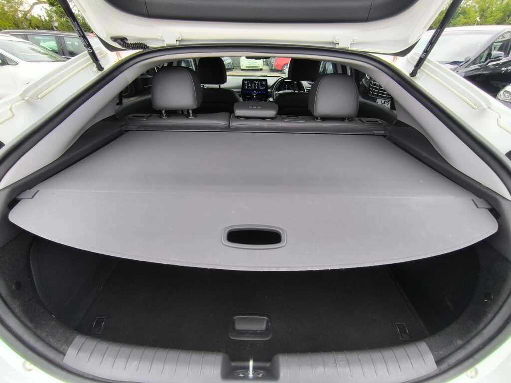 Hyundai Ioniq Premium White #33