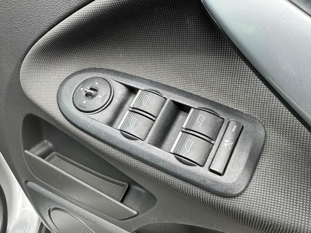 Ford Kuga 2.0 Tdci Zetec 2Wd Euro 5 Silver #17