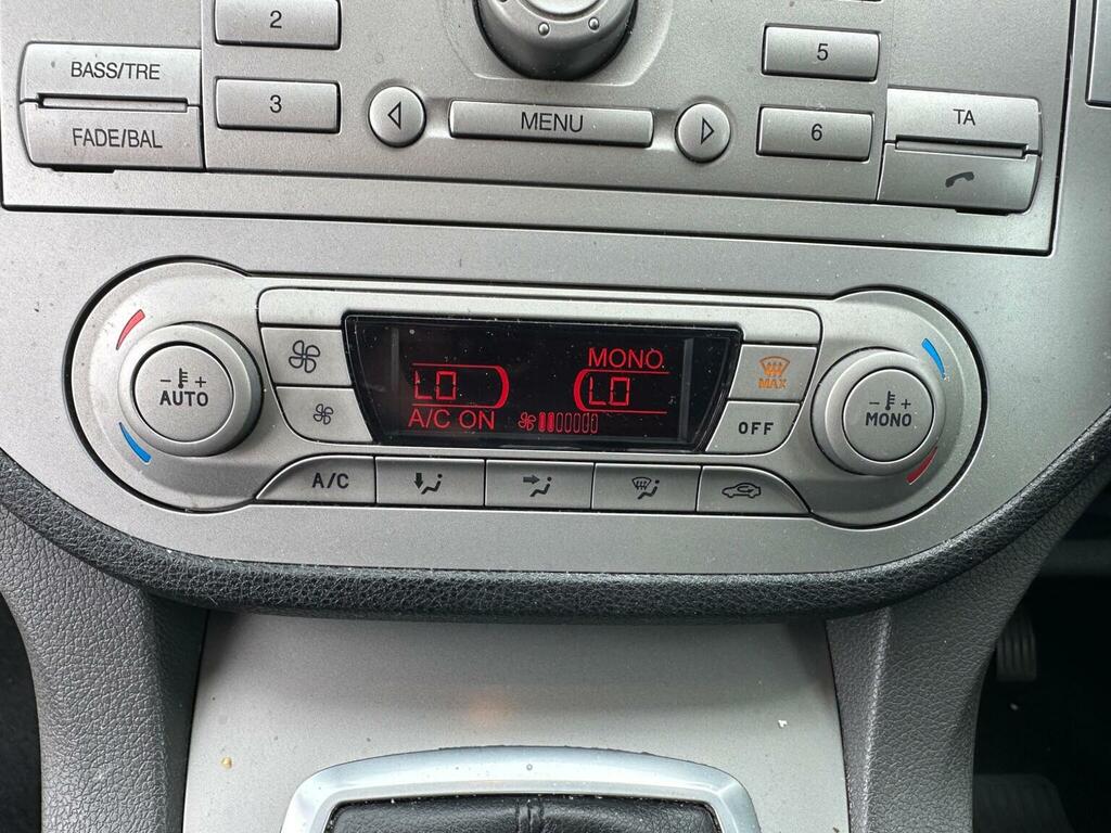 Ford Kuga 2.0 Tdci Zetec 2Wd Euro 5 Silver #12