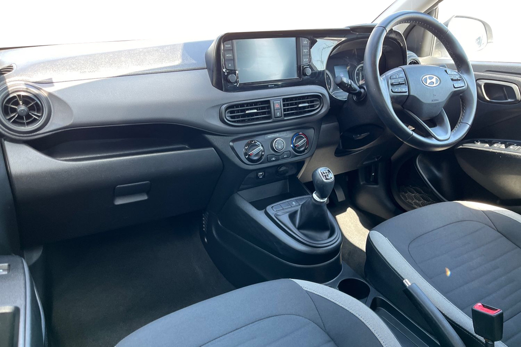 Hyundai I10 1.2 Se Connect Hatchback Euro 6 Silver #2