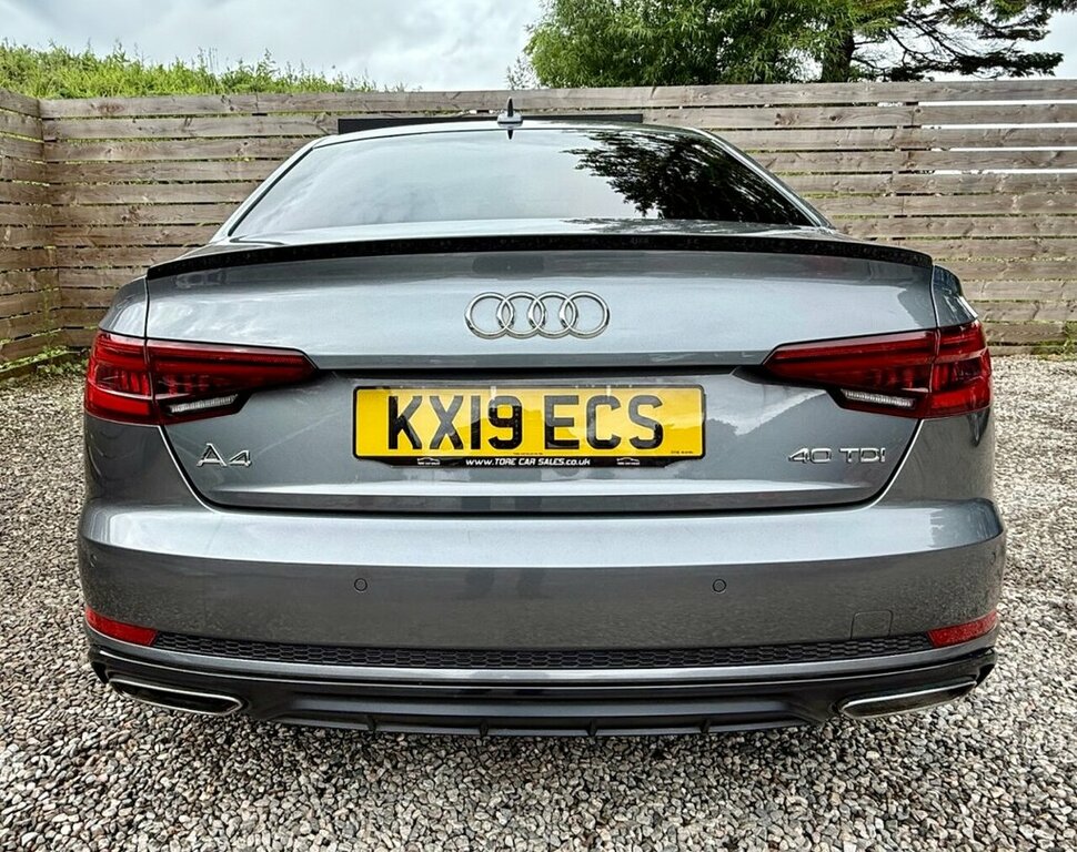 Audi A4 2L Black Edition KX19ECS Grey #4