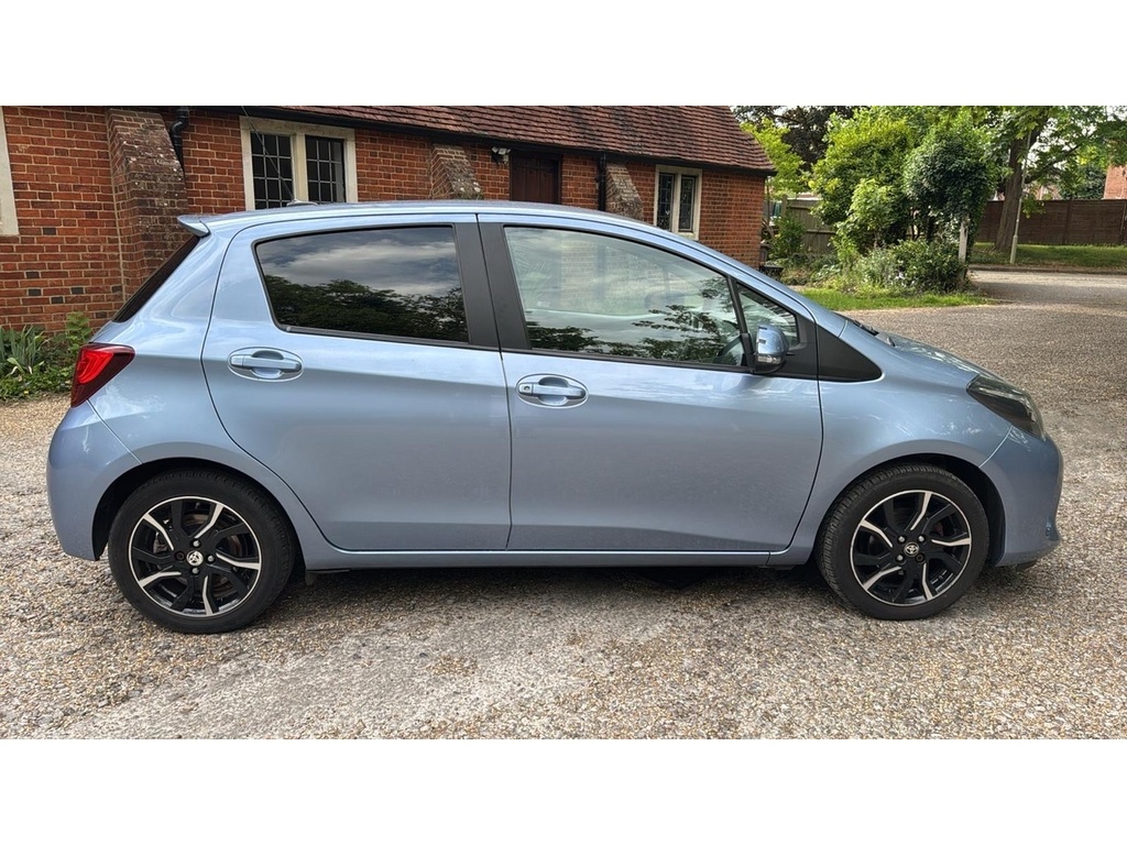 Toyota Yaris Yaris Design Hatchback 1 Blue #5