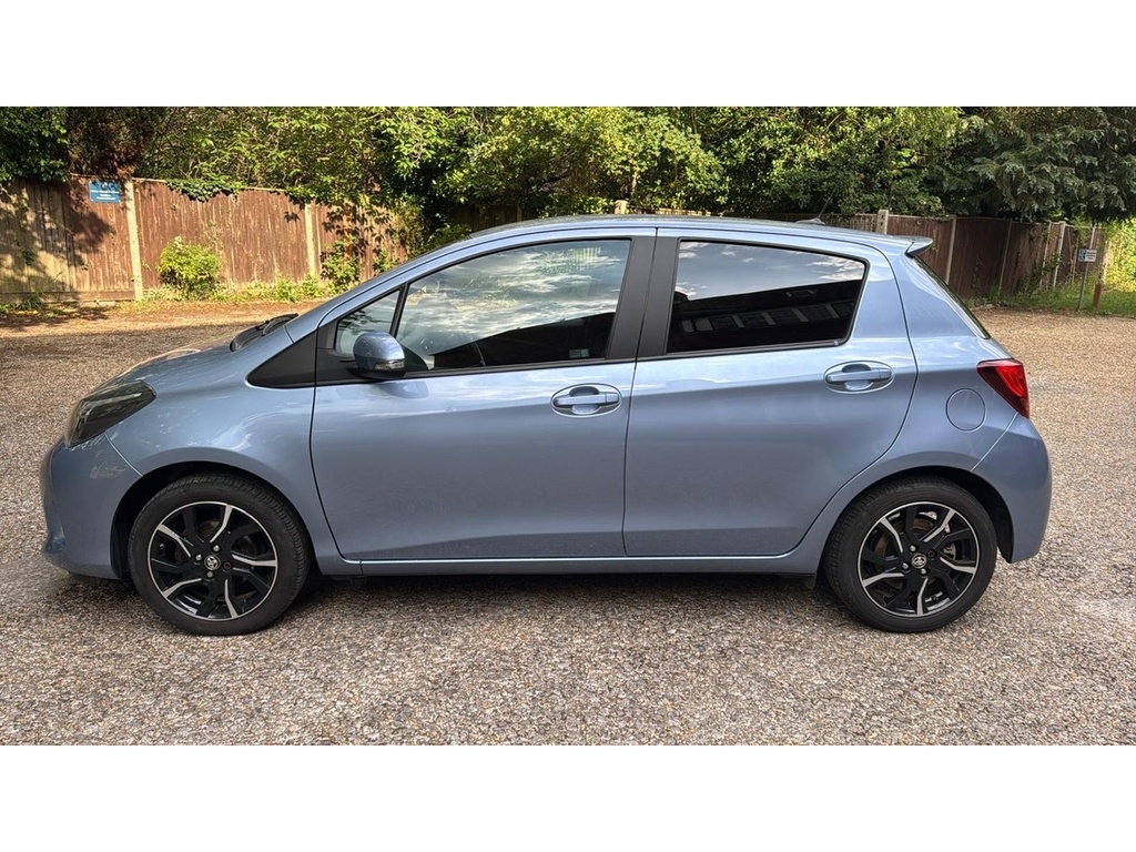 Toyota Yaris Yaris Design Hatchback 1 Blue #2