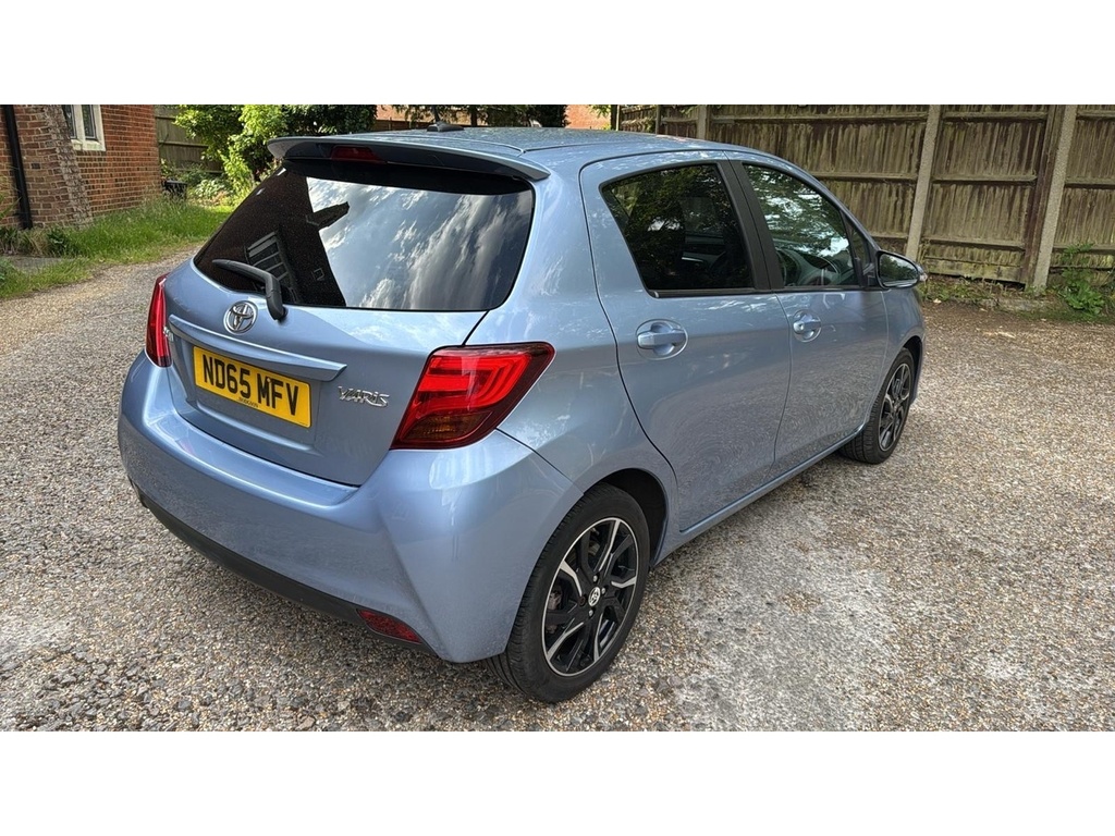Toyota Yaris Yaris Design Hatchback 1 Blue #3