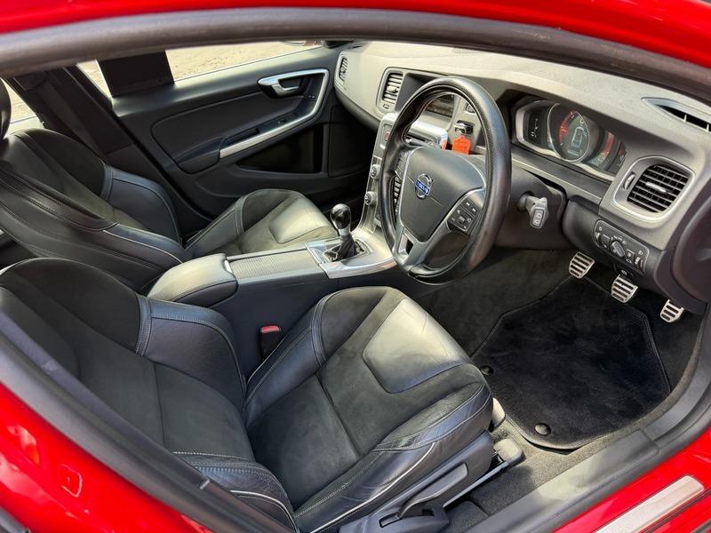 Volvo V60 D2 R-design-6 Speed Only Red #6
