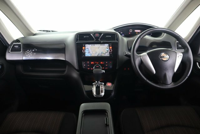 Nissan Serena 2.0 Saloon  #20