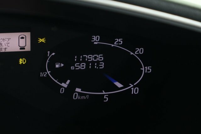 Nissan Serena 2.0 Saloon  #31