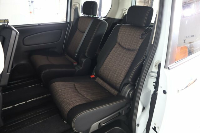 Nissan Serena 2.0 Saloon  #18