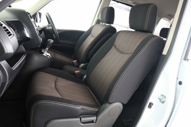 Nissan Serena 2.0 Saloon  #17