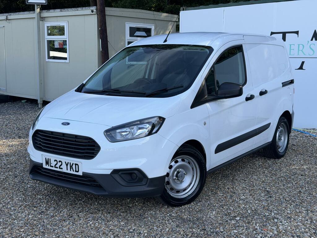 Ford Transit Courier Leader White