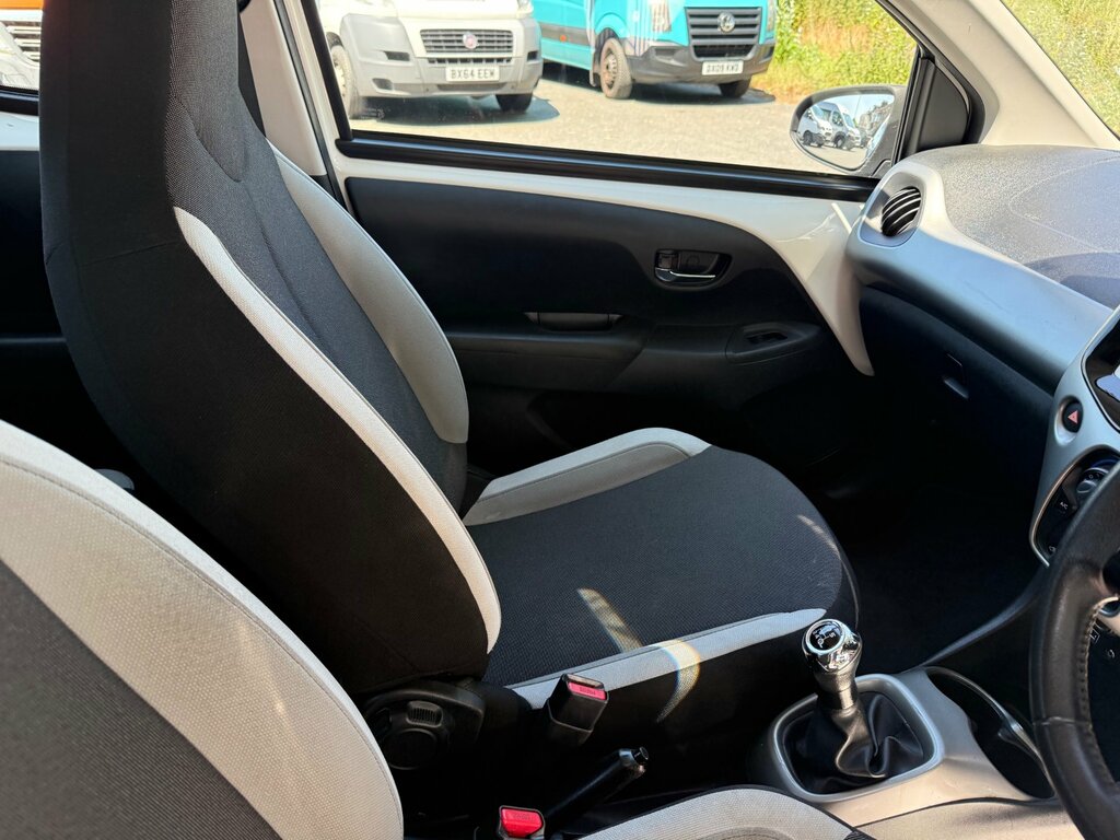 Toyota Aygo Vvt-i X-cite Blue #32