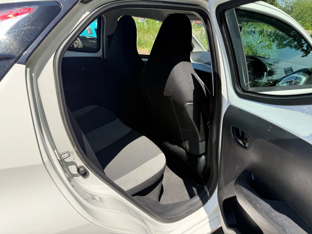 Toyota Aygo Vvt-i X-cite Blue #30