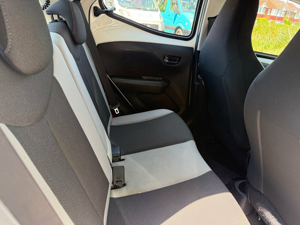 Toyota Aygo Vvt-i X-cite Blue #28