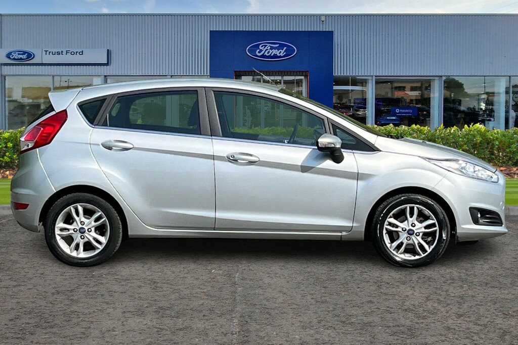 Ford Fiesta 1.25 82 Zetec Silver #3