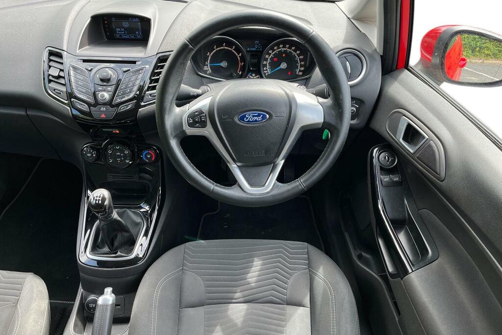 Ford Fiesta 1.4 Titanium Hatchback 130 Gkm Red #11