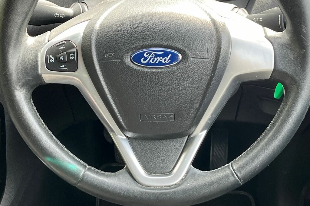 Ford Fiesta 1.4 Titanium Hatchback 130 Gkm Red #12