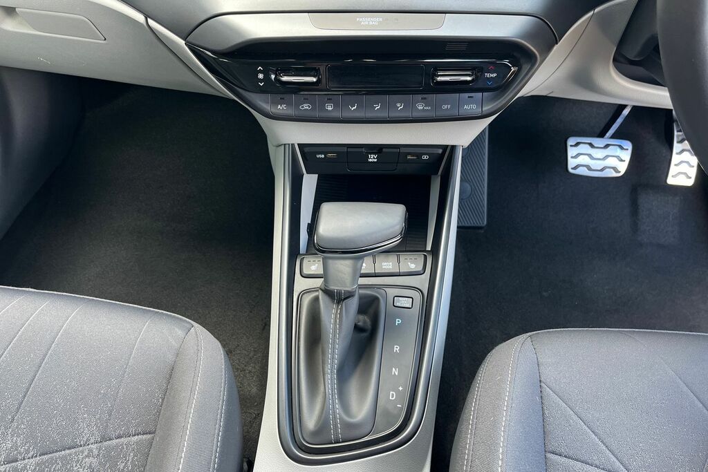 Hyundai Bayon 1.0 T-gdi 100Ps Ultimate 48 Volt Mhev Dct Grey #33