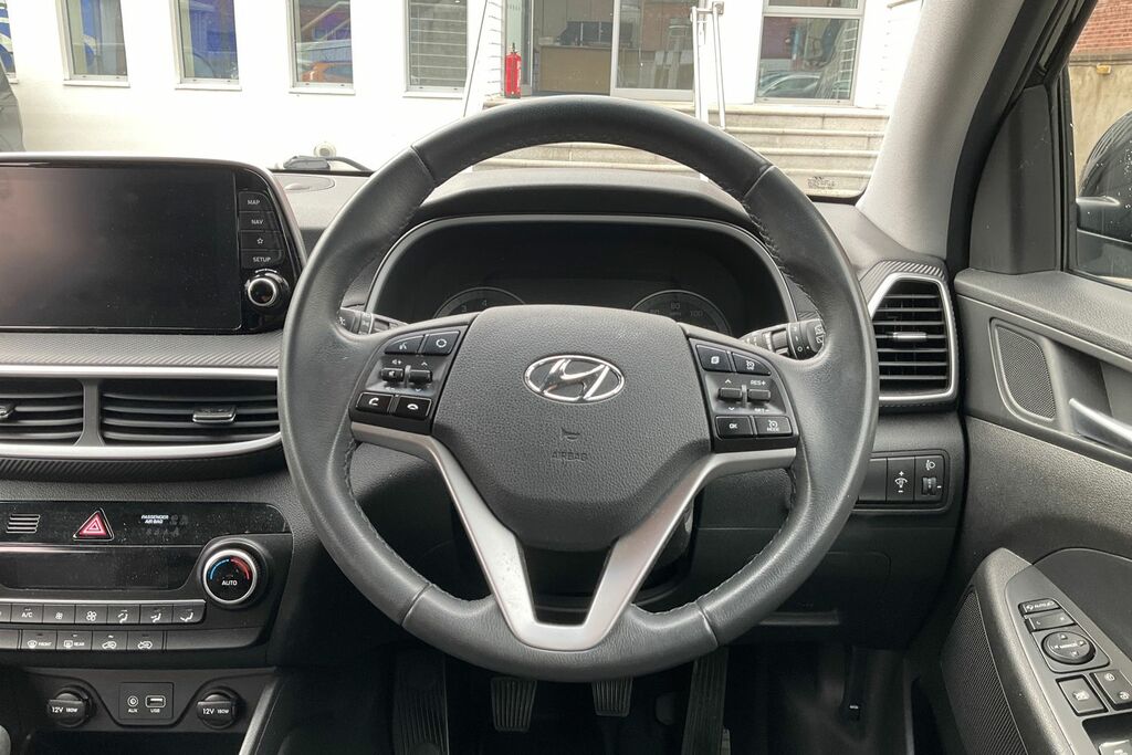 Hyundai Tucson T-gdi N Line Red #12
