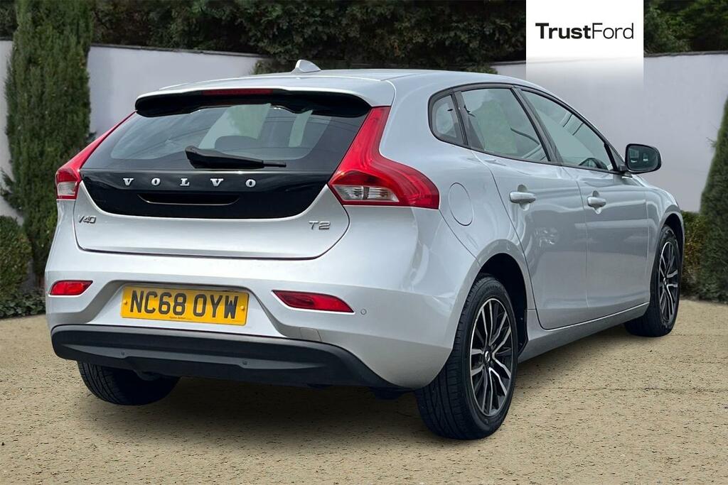 Volvo V40 T2 122 Momentum - Motd To June 2027 2 Keys Silver #4