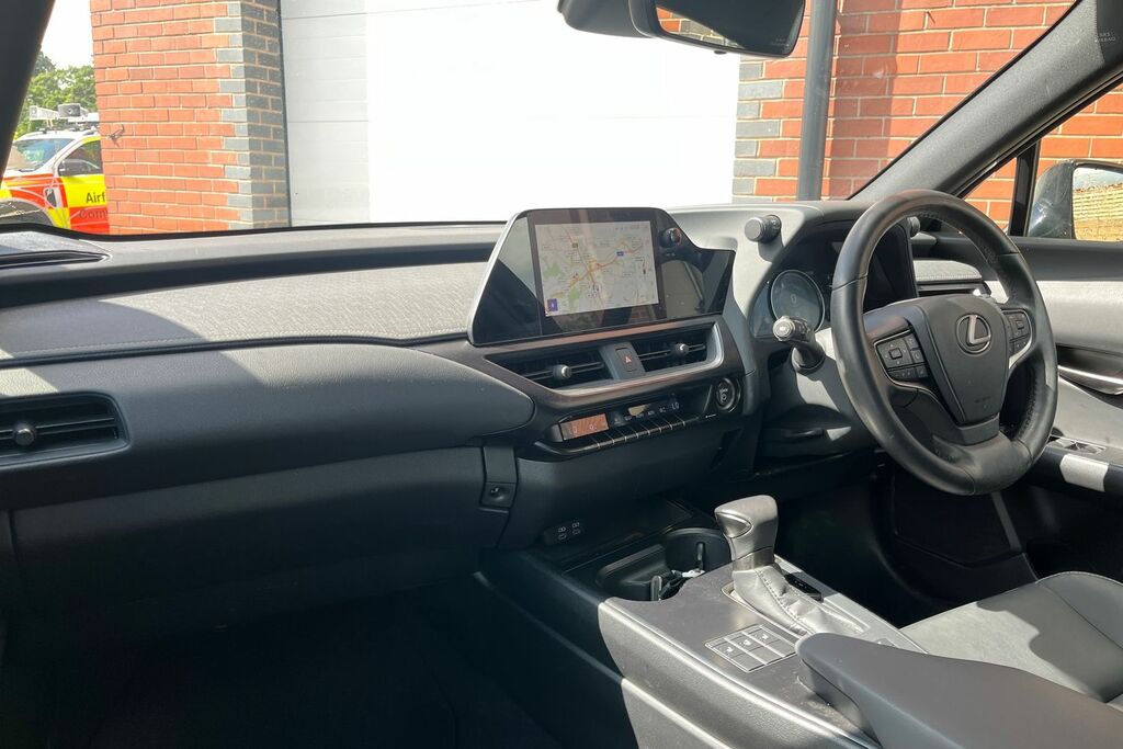 Lexus UX 250H 2.0 F-sport Design Cvt Black #18