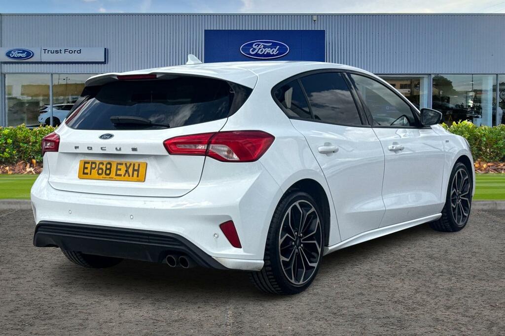 Ford Focus 1.0 Ecoboost 125 St-line X White #4