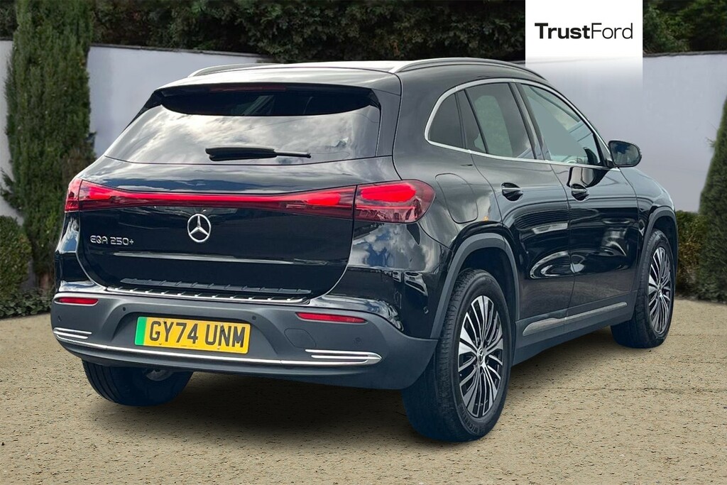 Mercedes-Benz EQA Eqa 250 140Kw Sport Executive 70.5Kwh Black #4