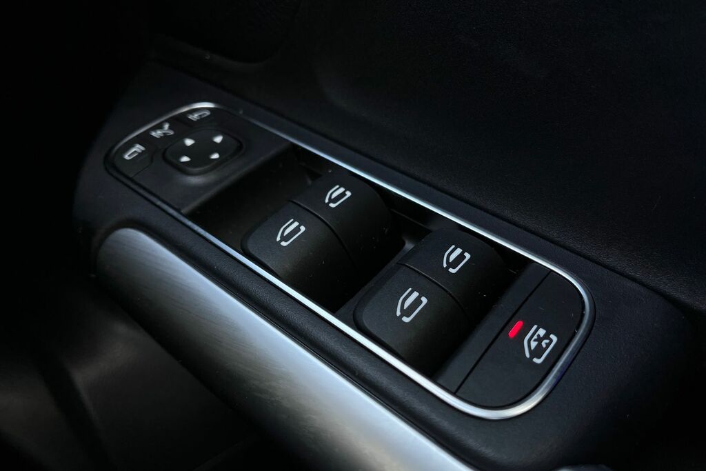 Mercedes-Benz EQA Eqa 350 4M 215Kw Amg Line Premium 66.5Kwh Black #16