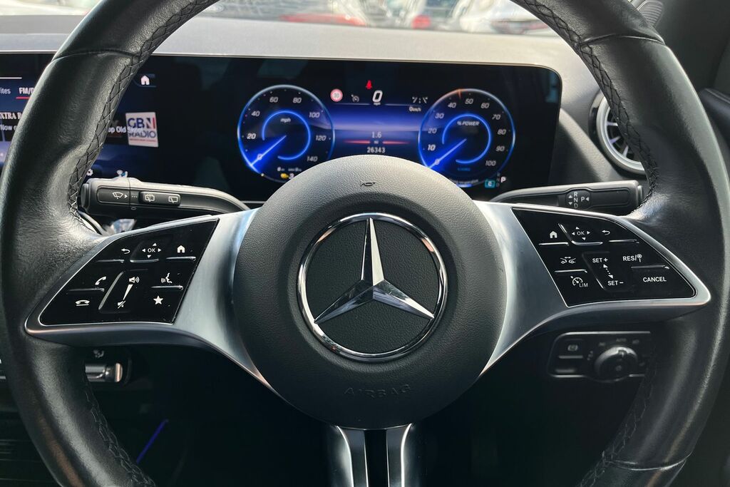 Mercedes-Benz EQA Eqa 350 4M 215Kw Amg Line Premium 66.5Kwh Black #12