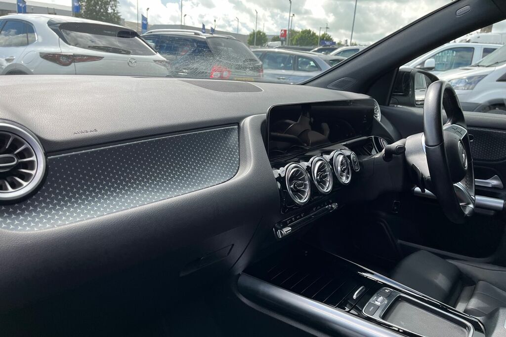 Mercedes-Benz EQA Eqa 350 4M 215Kw Amg Line Premium 66.5Kwh Black #18