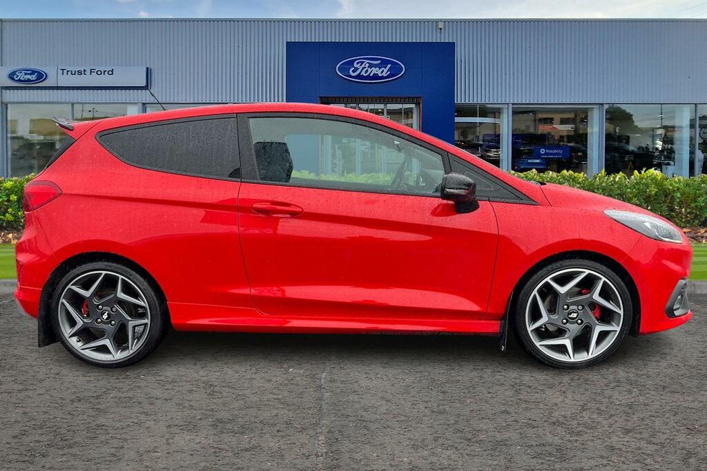 Ford Fiesta 1.5 Tdci 120 Titanium 5Dr, Under 36800 Miles, 3 Se Red #3