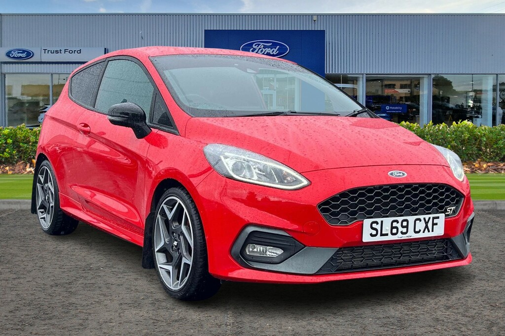 Ford Fiesta 1.5 Tdci 120 Titanium 5Dr, Under 36800 Miles, 3 Se Red #1