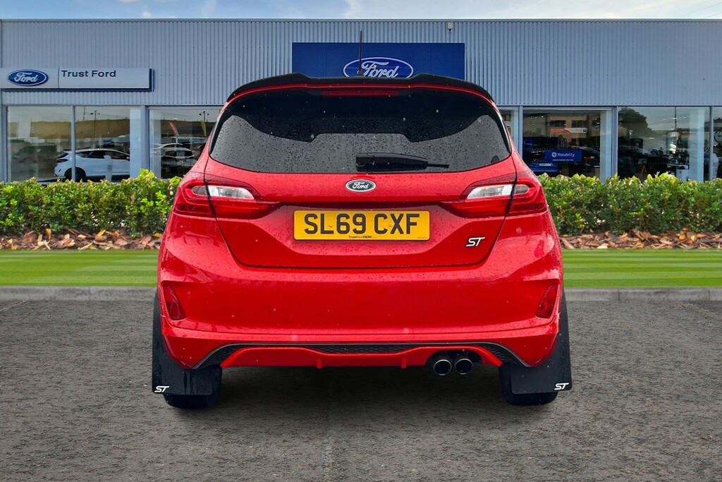 Ford Fiesta 1.5 Tdci 120 Titanium 5Dr, Under 36800 Miles, 3 Se Red #7