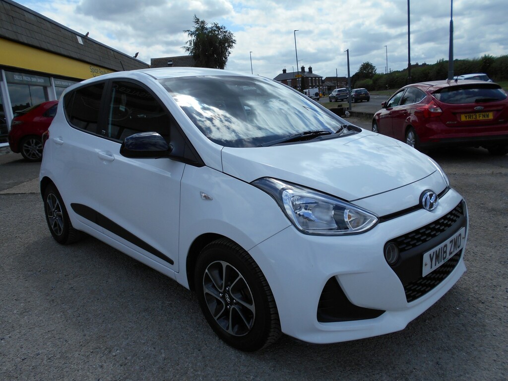 Hyundai I10 Hatchback 1.0 I10 Go Se 1.0 My19 201818 YM18ZMO White #2