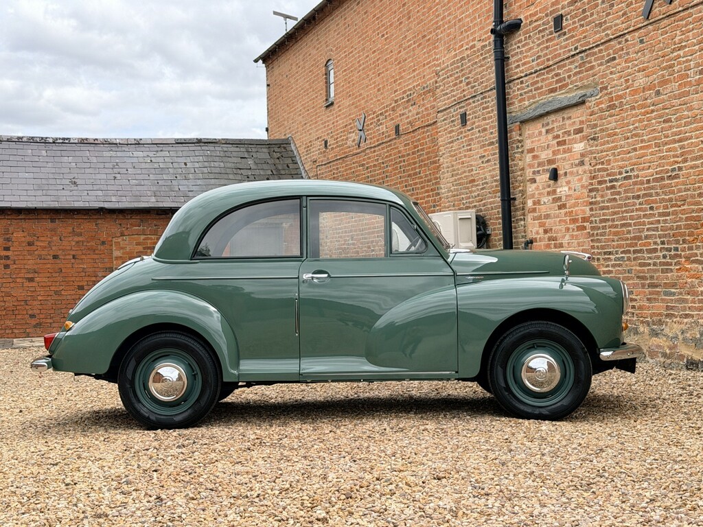 Morris Minor Saloon  Green #2