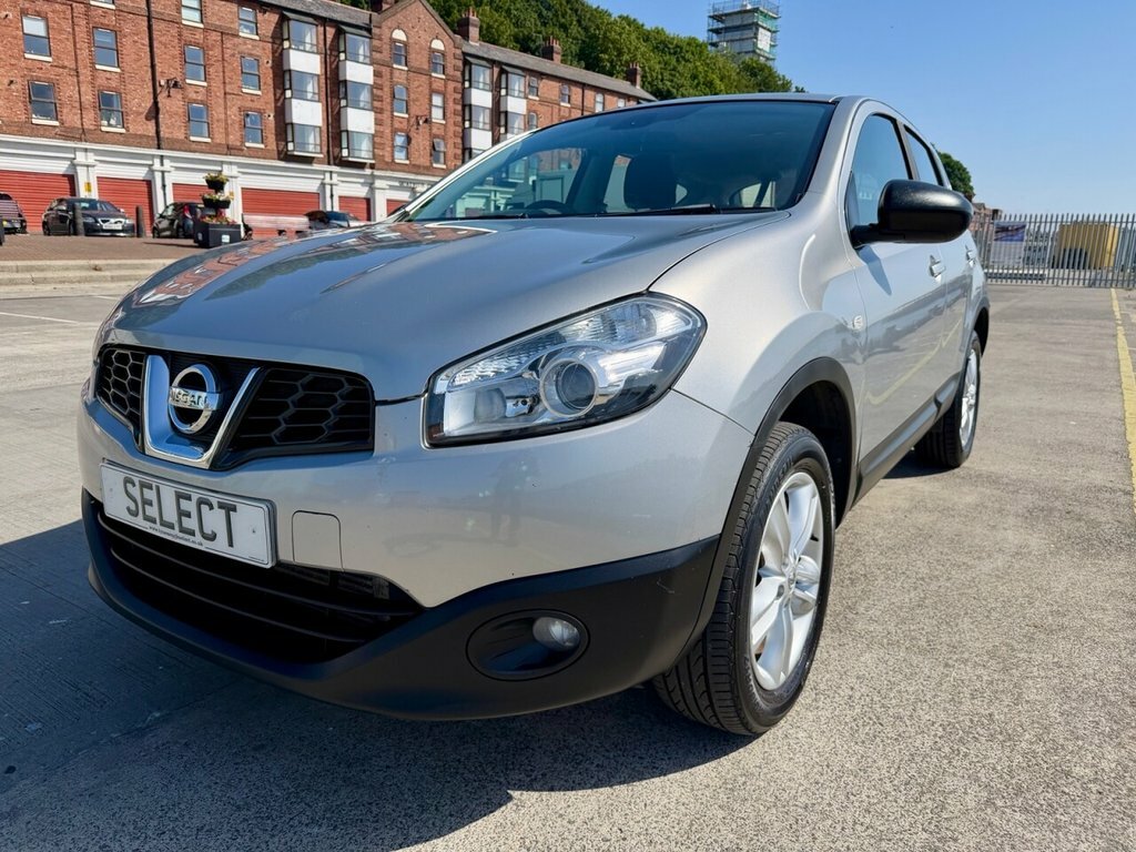 Nissan Qashqai 1.6 Acenta Red #23