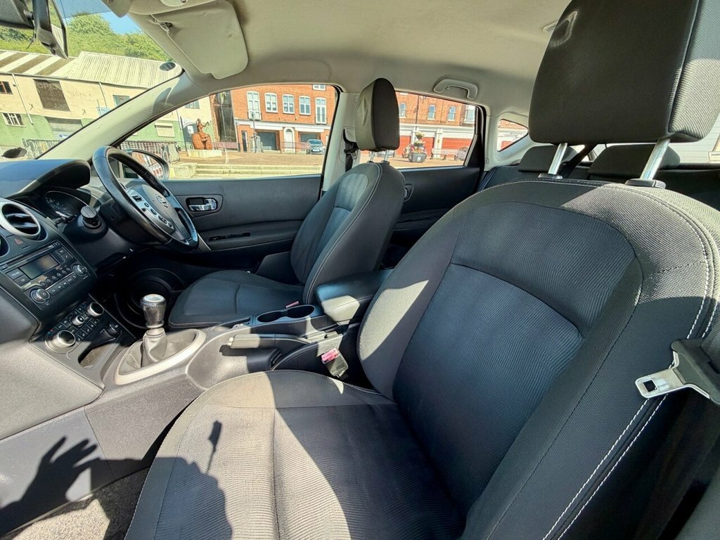 Nissan Qashqai 1.6 Acenta Red #28