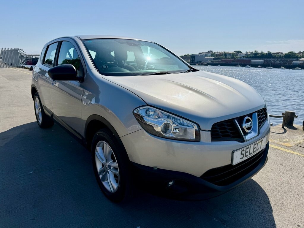 Nissan Qashqai 1.6 Acenta Red #25