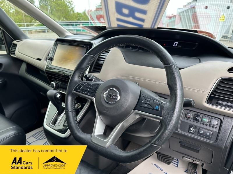 Nissan Serena 2017 2.0 S-hybrid White #3