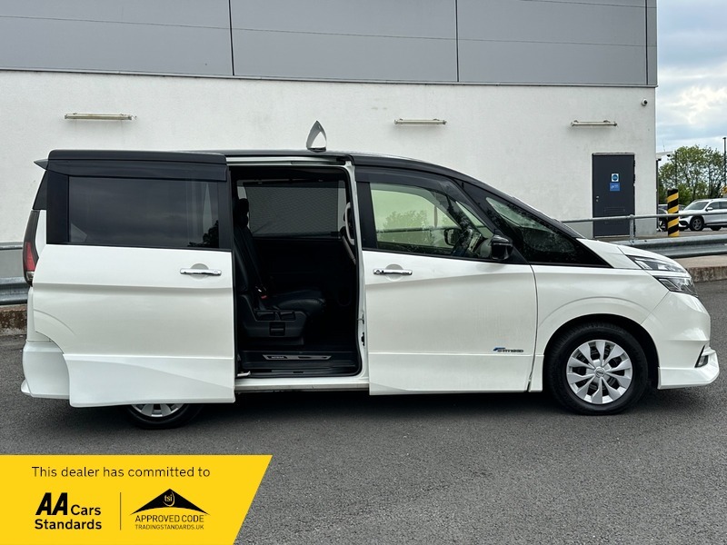 Nissan Serena 2017 2.0 S-hybrid White #5