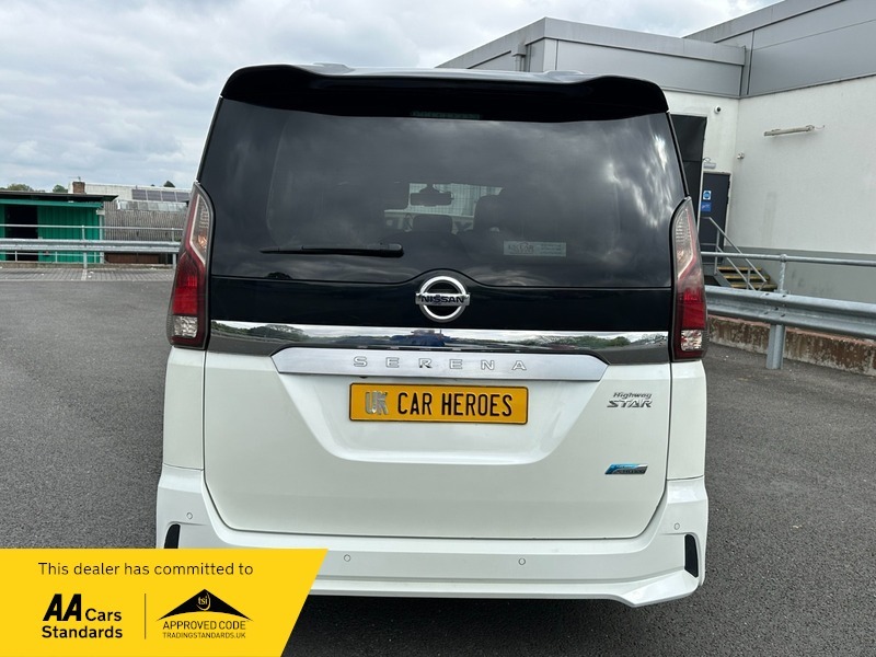 Nissan Serena Vip 8 Seater Gold #19