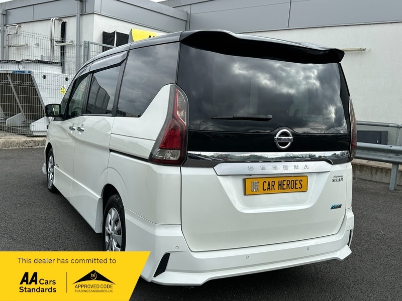Nissan Serena 2017 2.0 S-hybrid White #2