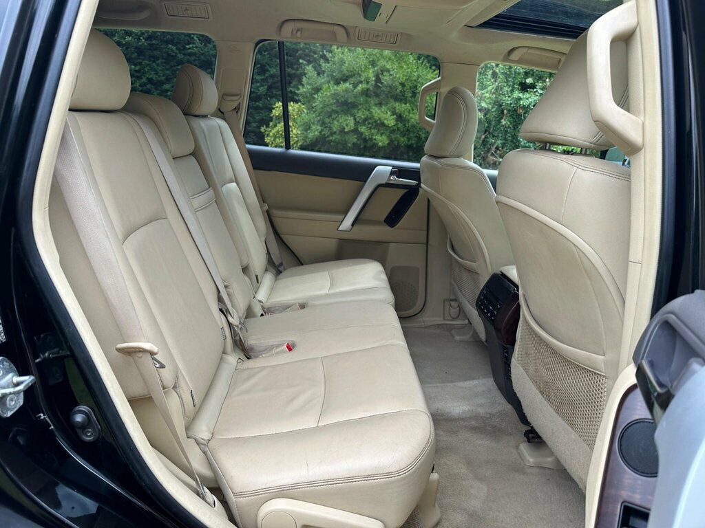 Toyota Land Cruiser D-4d Icon White #39