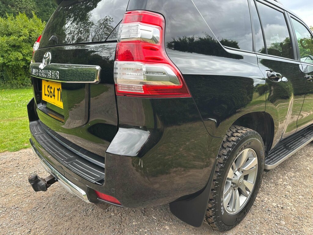Toyota Land Cruiser D-4d Icon White #18