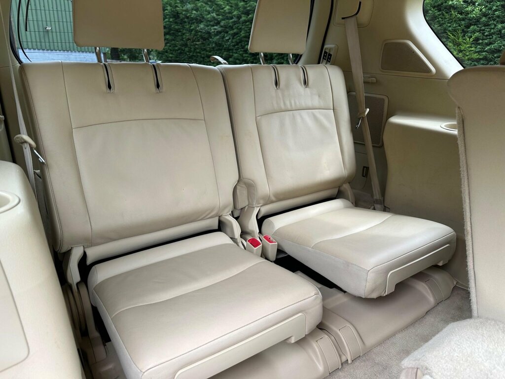Toyota Land Cruiser D-4d Icon White #44
